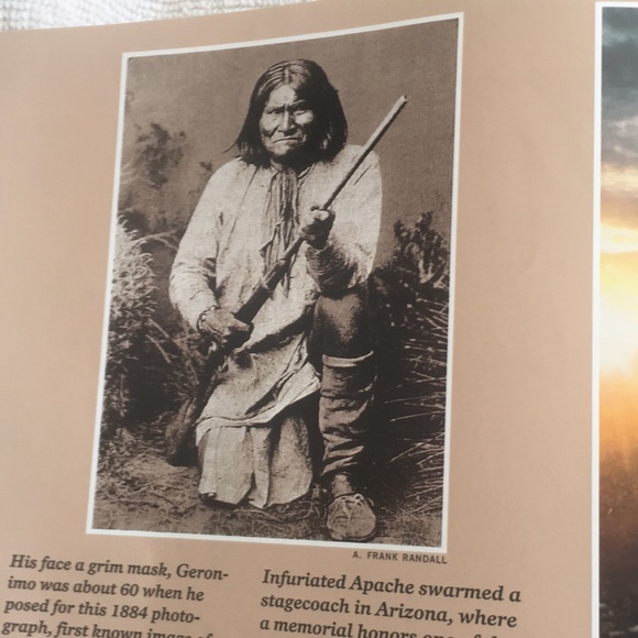 National Geographic Vol. 182 No. 4 October 1992 - Picture 11 of 14